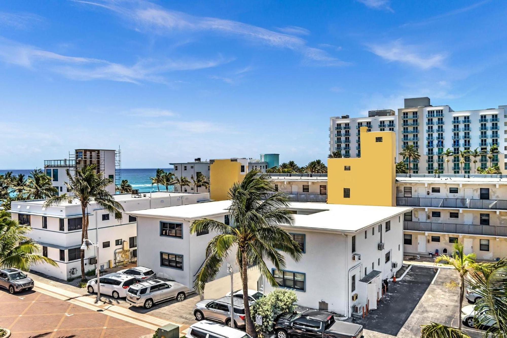 Beachfront & Pool Near Marriott Hollywood Beach Exterior photo